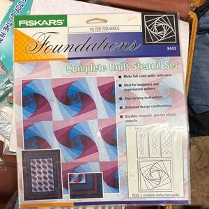 Fiskars Foundations Quilting Stencil Set - Green & Blue